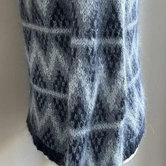 Vintage Deane & White Blue Ombré Chevron Mohair-Blend Sweater w/ Fringe – US M - Picture 6 of 12